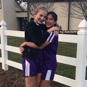 Meet your Posher, Dafne